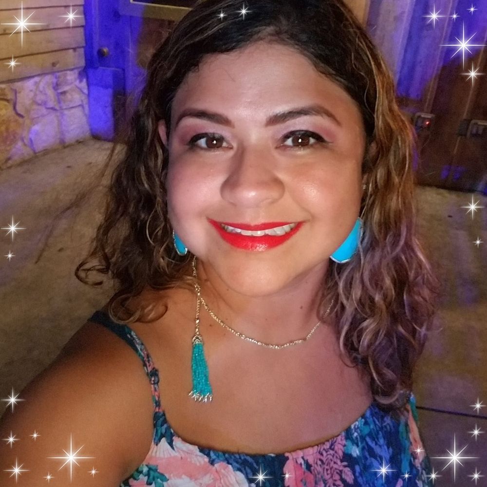 Meet your Posher, Alejandra